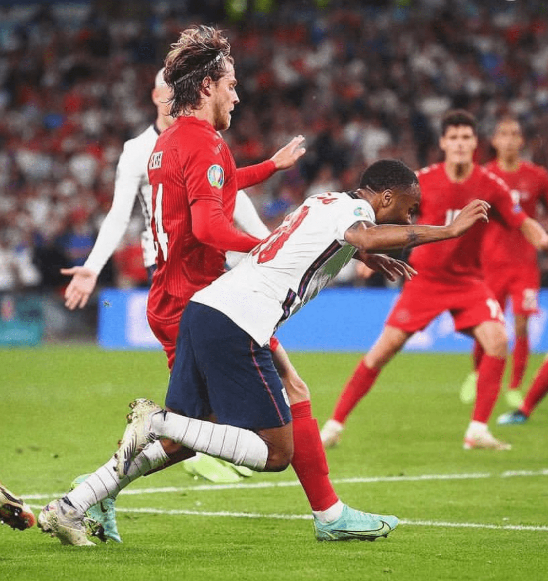 YABO-Doinb赛事官方发布比分优势明显新规，澳大利亚队争议不断！的简单介绍